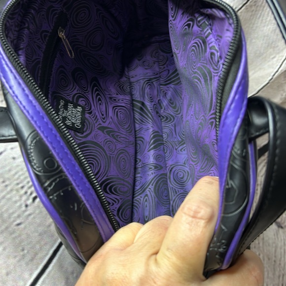 Night Before Christmas black purse w/ purple lining. In great condition,no flaws - Picture 4 of 10